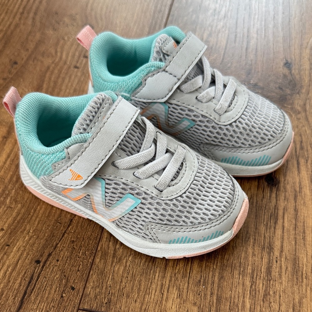 New Balance toddler girl sneakers, size 5